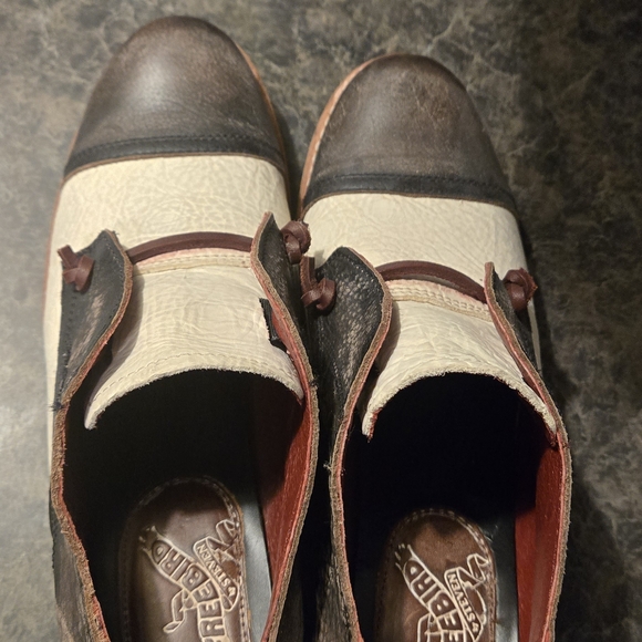 Men's Black and White Leather Shoes - Picture 4 of 9